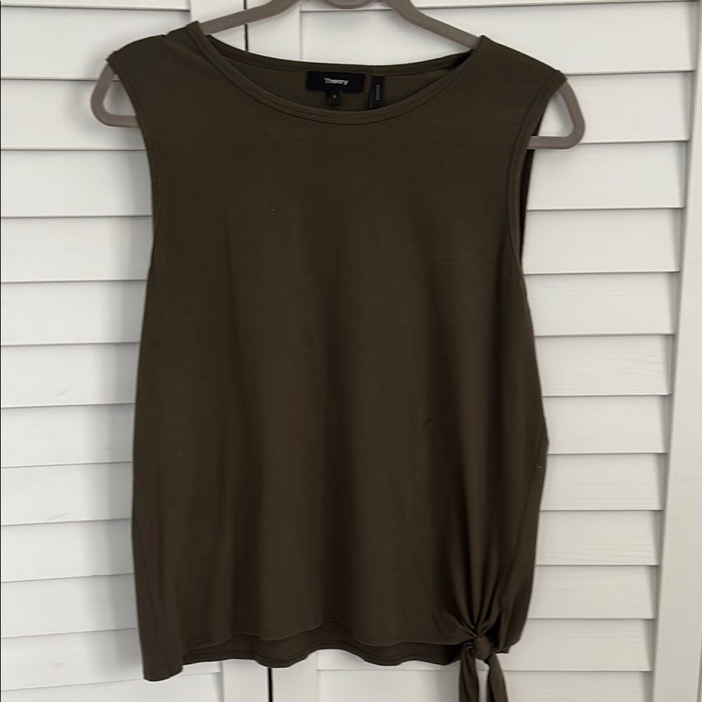 Theory Women's Olive Sleeveless Top